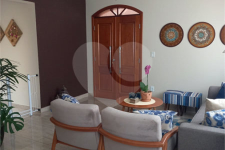 Casa à venda com 3 quartos, sendo 1 suíte, em Bosque, Vinhedo, SP