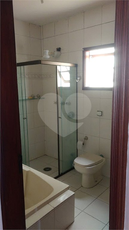 Sobrado à venda com 4 quartos, sendo 2 suítes, em Tremembé, São Paulo, SP