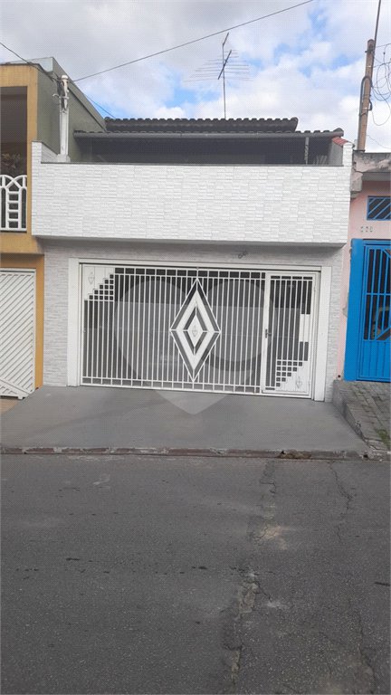 Sobrado à venda com 3 quartos, sendo 1 suíte, em Vila Curuçá, São Paulo, SP