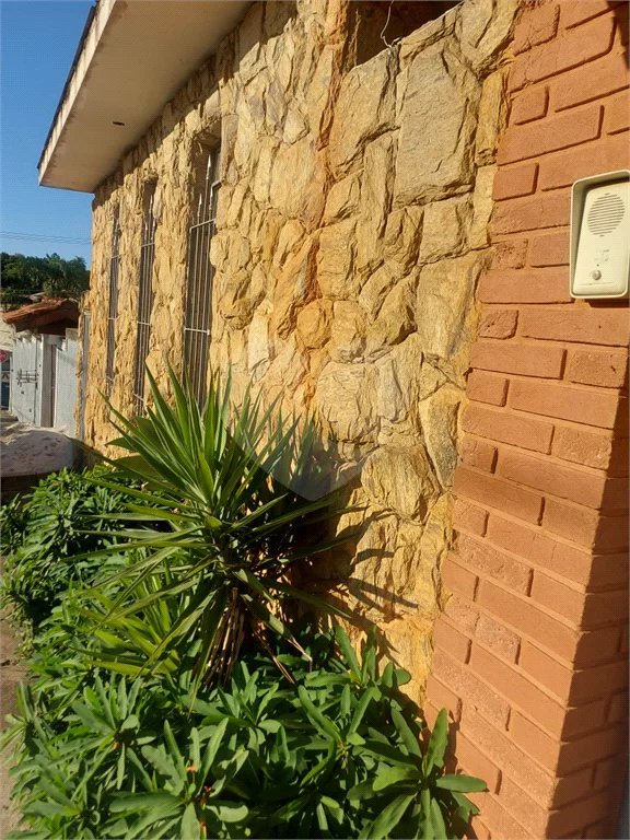 Casa à venda com 3 quartos, sendo 2 suítes, em Capela, Vinhedo, SP