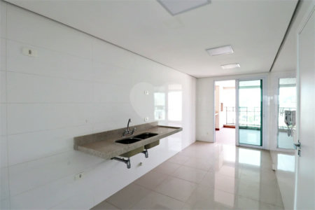 Apartamento à venda com 4 quartos, sendo 2 suítes, em Santa Teresinha, São Paulo, SP