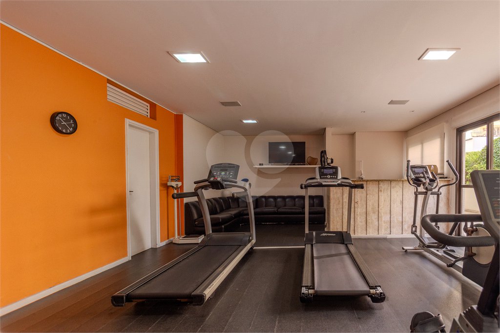 Apartamento à venda com 3 suítes em Moema, São Paulo, SP