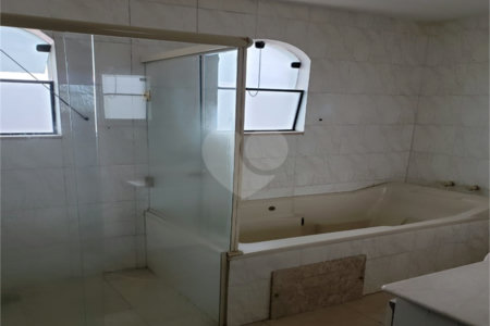 Sobrado à venda com 3 quartos, sendo 1 suíte, em Vila Maria Alta, São Paulo, SP