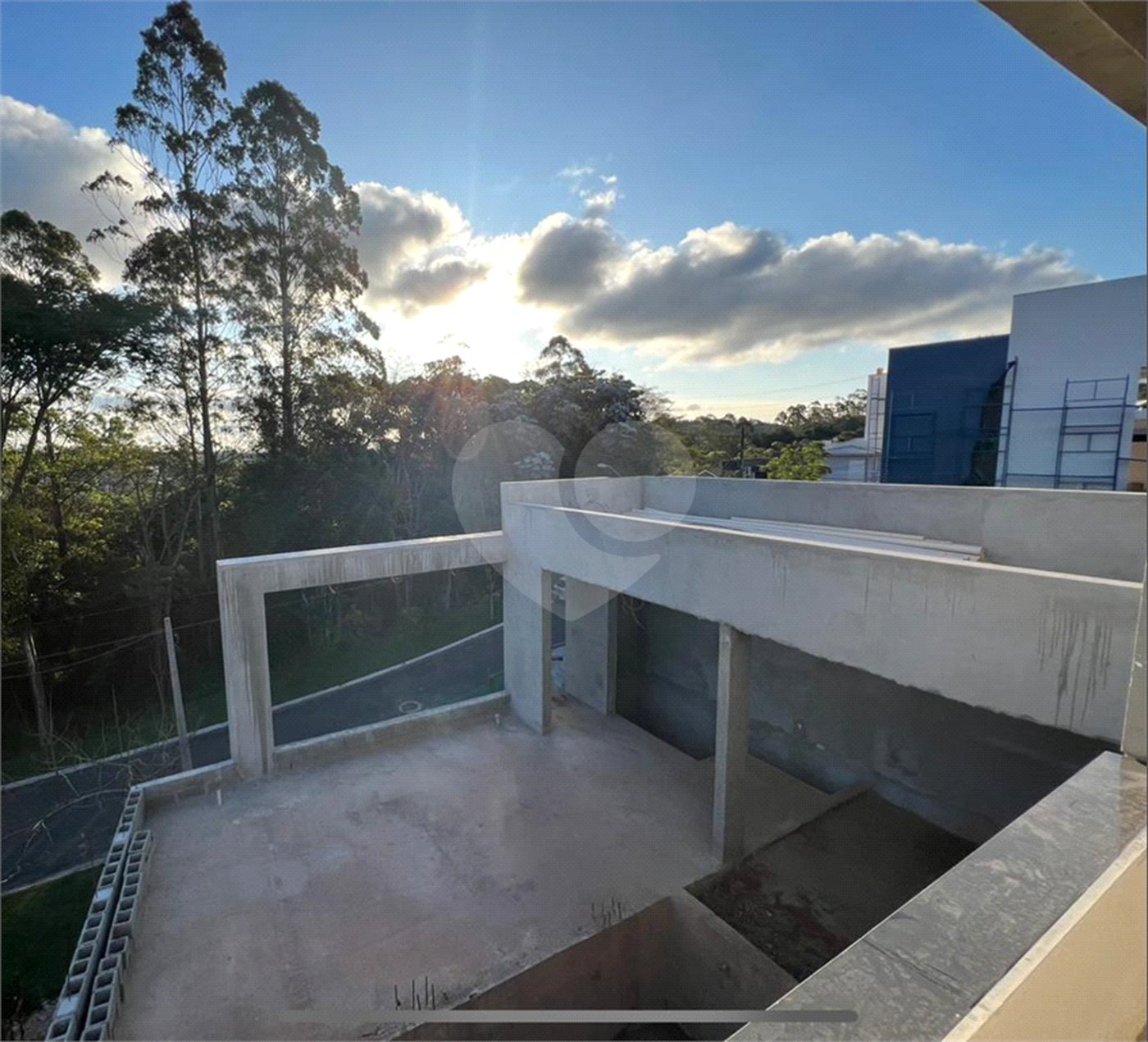 Casa à venda com 3 suítes no condomínio Mosaico da Serra, Mogi das Cruzes - SP