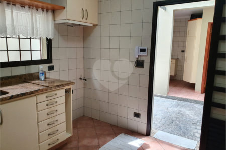 Sobrado à venda com 3 quartos, sendo 1 suíte, em Brooklin, São Paulo, SP