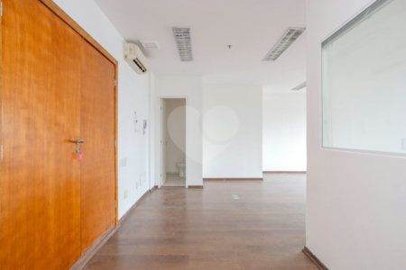 Sala à venda em Vila Olímpia, São Paulo, SP