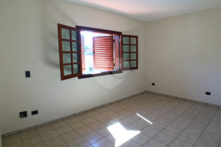 Casa à venda com 4 suítes no condomínio Estância Marambaia, Vinhedo - SP