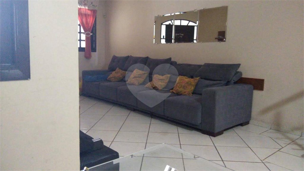 Casa à venda com 3 quartos, sendo 1 suíte,  em Vila Nova Cintra, Mogi das Cruzes, SP