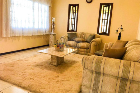 Casa à venda com 3 quartos, sendo 1 suíte,  no condomínio Vivenda das Vinhas, Vinhedo - SP