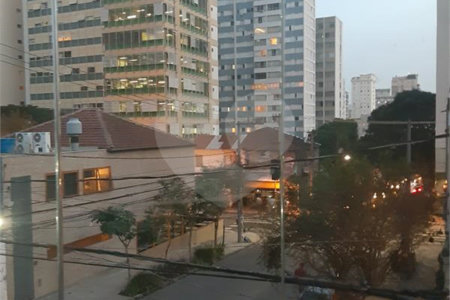 Apartamento à venda com 2 quartos em Cerqueira César, São Paulo, SP