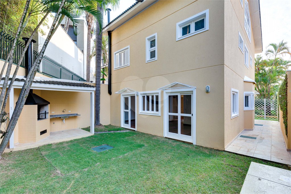 Casa para alugar com 4 quartos, sendo 2 suítes, no condomínio Cassiano Ricardo, São Paulo - SP
