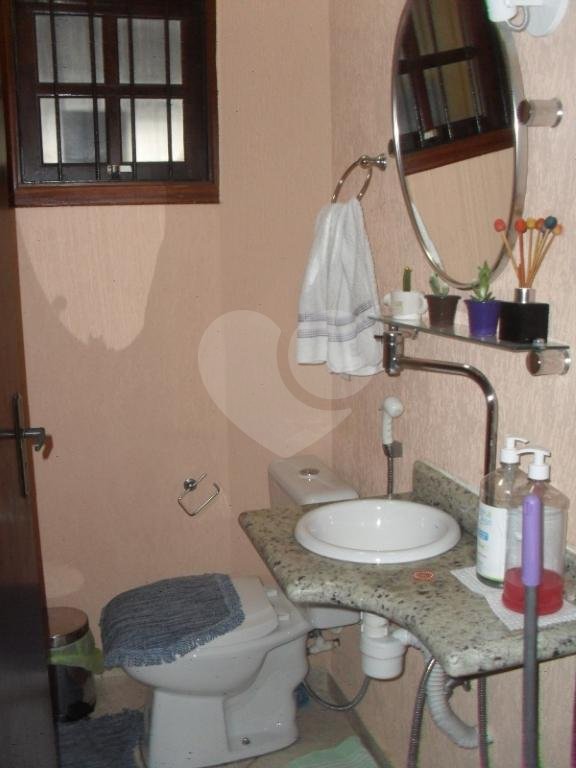 Sobrado à venda com 3 quartos, sendo 1 suíte, em Artur Alvim, São Paulo, SP