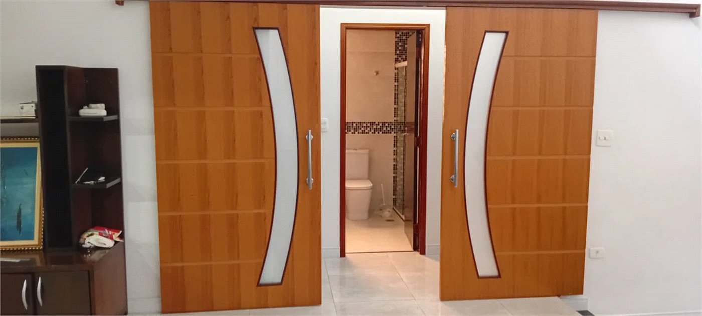 Casa à venda com 4 quartos, sendo 2 suítes, em Vila Sônia, São Paulo, SP