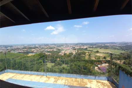 Casa à venda com 14 quartos, sendo 10 suítes, no condomínio Rua do Observatorio 2270, Vinhedo - SP
