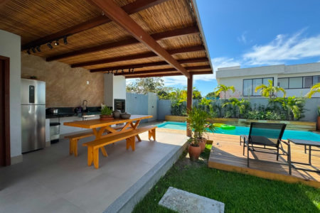 Casa para alugar com 2 suítes, no condomínio Outeiro São Francisco, Porto Seguro - BA