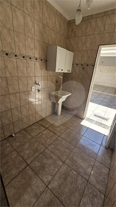 Sobrado para alugar com 3 quartos, sendo 1 suíte, em Jardim do Valle II, Indaiatuba, SP