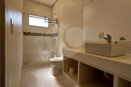 Casa à venda ou para alugar com 4 suítes no condomínio Jardim Primavera, Louveira - SP