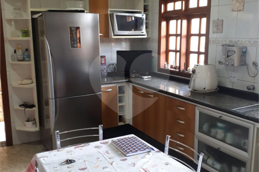 Sobrado à venda com 3 quartos, sendo 1 suíte, em Vila Nova Cachoeirinha, São Paulo, SP