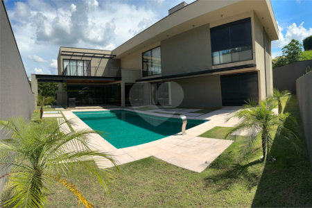 Casa à venda com 5 suítes no condomínio Porto de Atibaia, Atibaia - SP