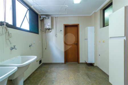 Apartamento à venda com 4 quartos, sendo 3 suítes,  em Chácara Santo Antônio, São Paulo, SP