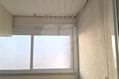 Apartamento à venda com 3 suítes em Vila Anastácio, São Paulo, SP