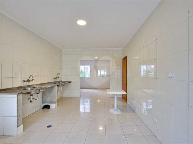 Sobrado à venda com 3 quartos, sendo 1 suíte,  em Alto da Boa Vista, São Paulo, SP