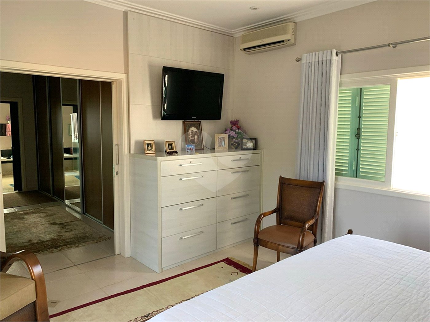 Casa à venda com 7 quartos, sendo 5 suítes, no condomínio Vivendas do Lago -, Sorocaba - SP