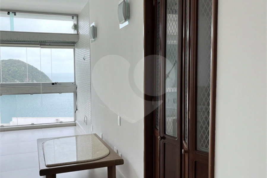 Apartamento à venda ou para alugar com 3 quartos, sendo 1 suíte, em Enseada, Guarujá, SP