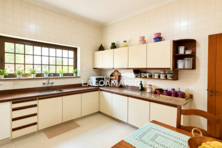 Casa à venda com 6 quartos, sendo 3 suítes,  em Santos Dumont, Três Lagoas, MS