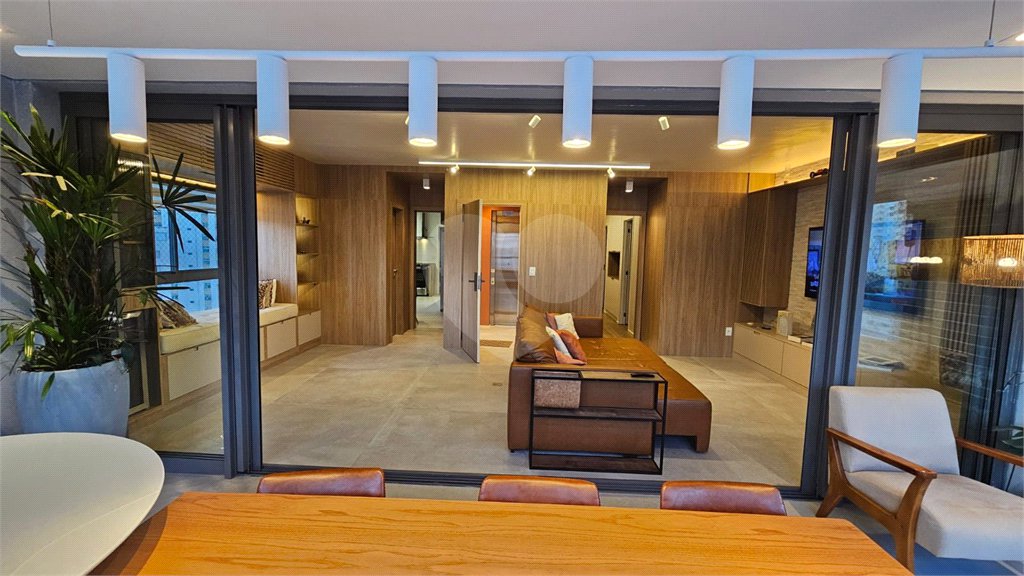 Apartamento à venda ou para alugar com 3 suítes em Brooklin Paulista, São Paulo, SP