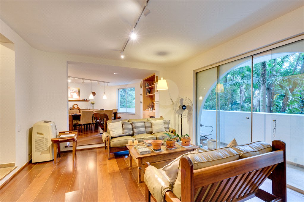 Apartamento à venda com 4 quartos, sendo 2 suítes, em Granja Julieta, São Paulo, SP