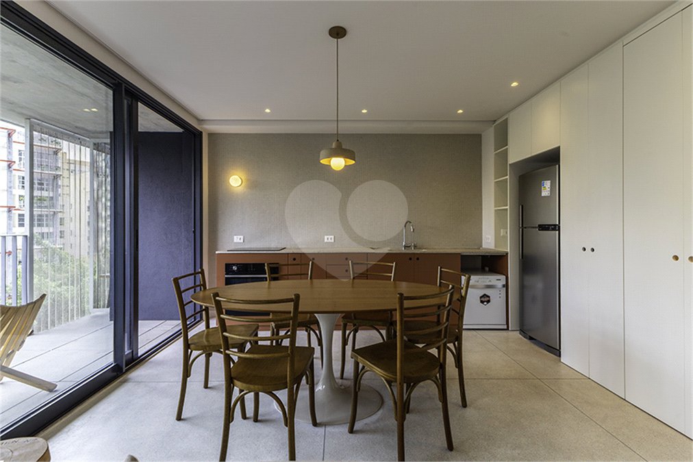 Apartamento à venda ou para alugar com 1 suíte em Jardim das Bandeiras, São Paulo, SP