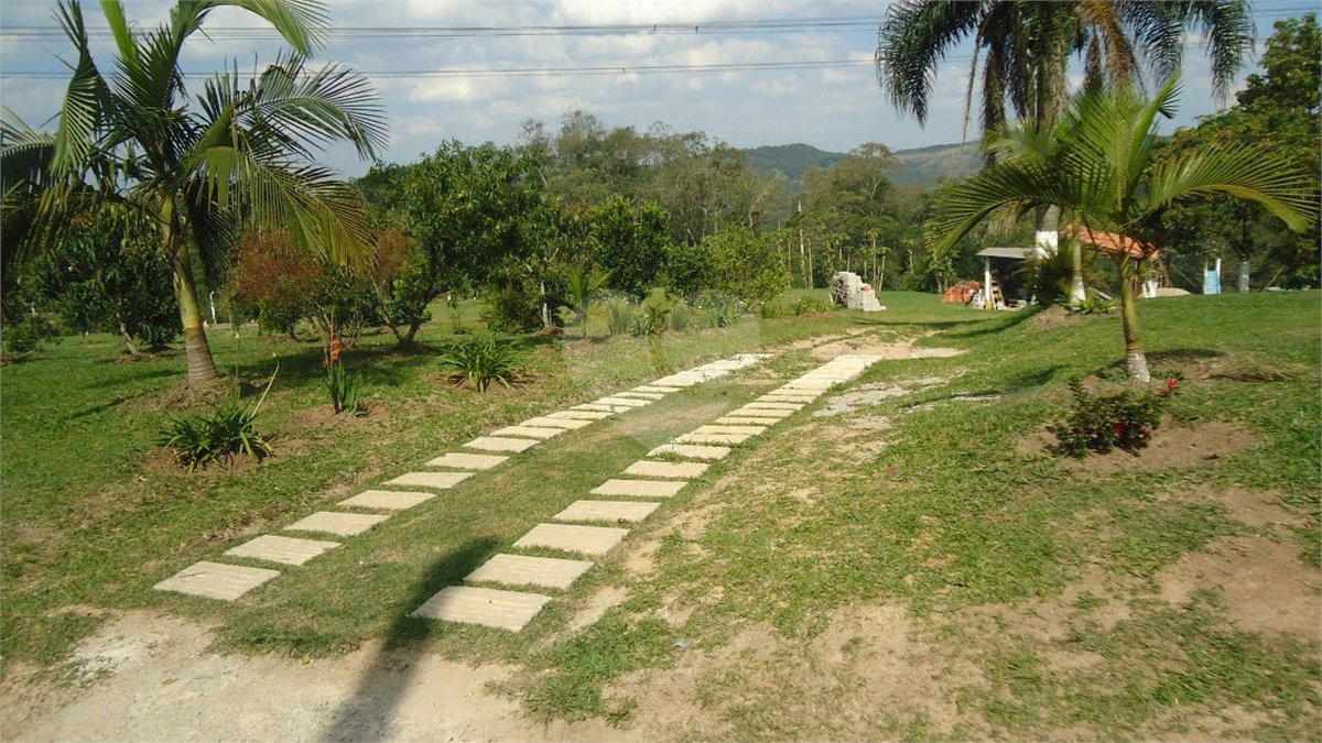 Chácara à venda com 3 quartos, sendo 1 suíte,  em Planalto Verde, São Roque, SP