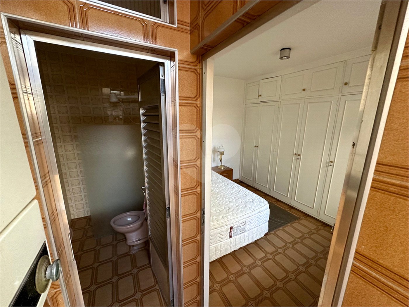 Casa à Venda no Bosque da Saúde com 271m², 3 Dormitórios, 1 Suíte e 4 Vagas