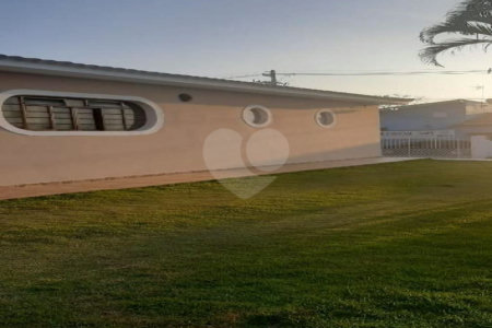 Casa à venda com 3 quartos no Centro, Iperó, SP