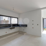 Casa à venda com 4 suítes no condomínio Reserva Robélia, São Paulo - SP