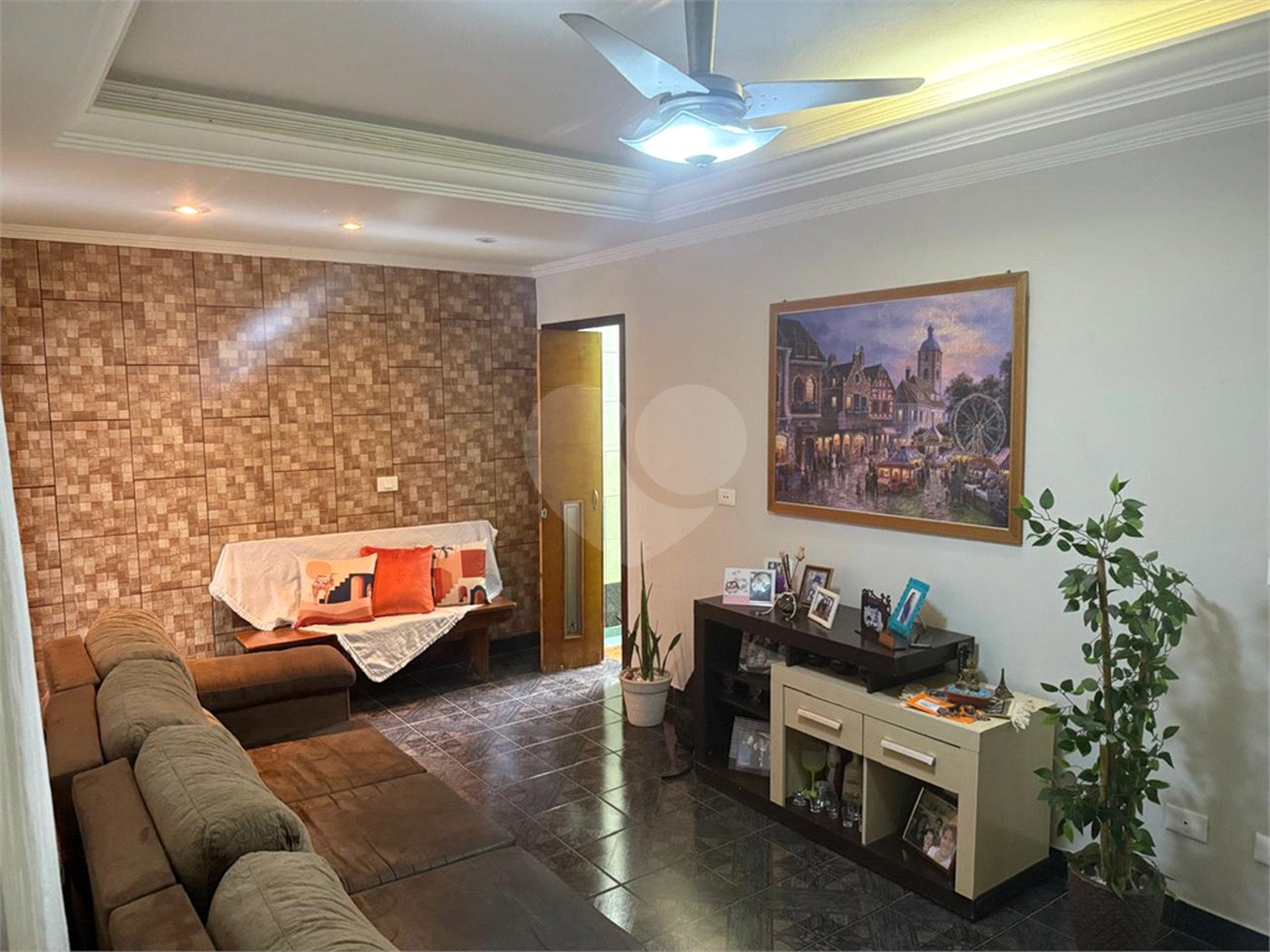 Casa à venda com 3 quartos, sendo 1 suíte, em Vila Romão, Salto, SP