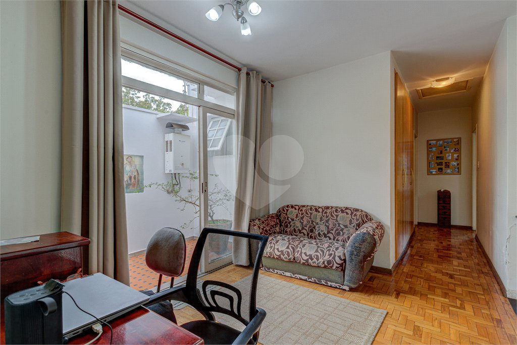 Casa à venda ou para alugar com 4 quartos, sendo 2 suítes, em Ibirapuera, São Paulo, SP