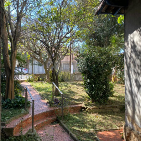 Casa à venda com 3 quartos, sendo 1 suíte, em Indianópolis, São Paulo, SP
