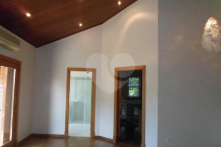 Casa à venda com 4 suítes no condomínio Jardim das Azaléias, São Paulo - SP