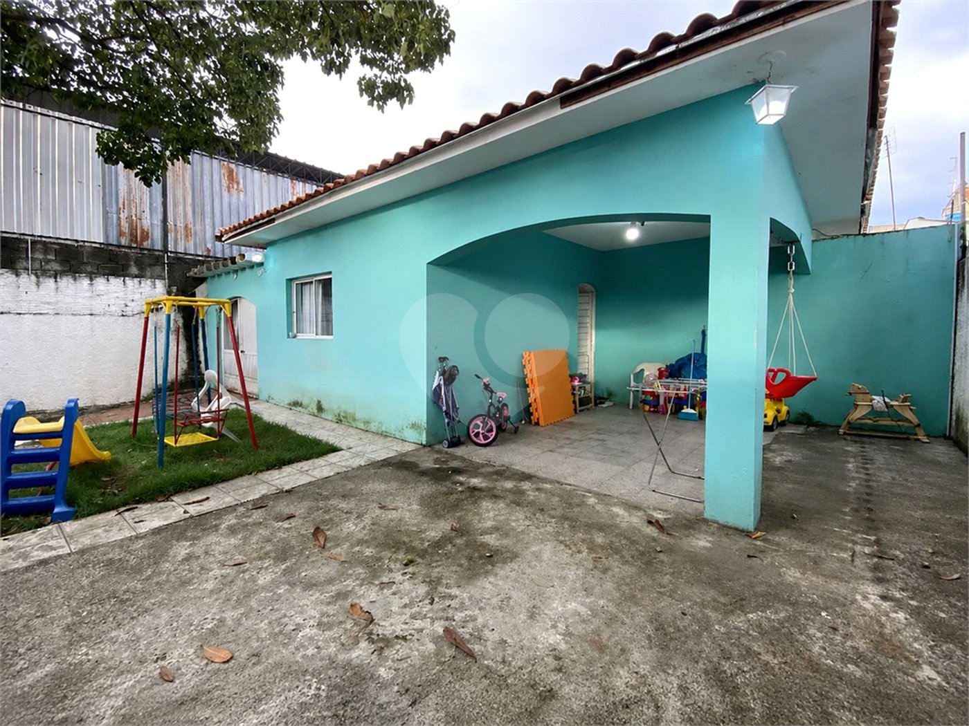 Casa à venda com 3 quartos, sendo 1 suíte, em Vila Barcelona, Sorocaba, SP