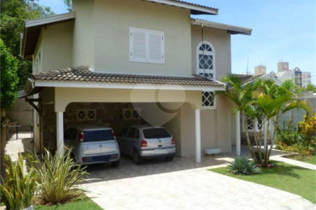 Casa à venda com 3 quartos, sendo 1 suíte, no condomínio Vivenda das Vinhas, Vinhedo - SP