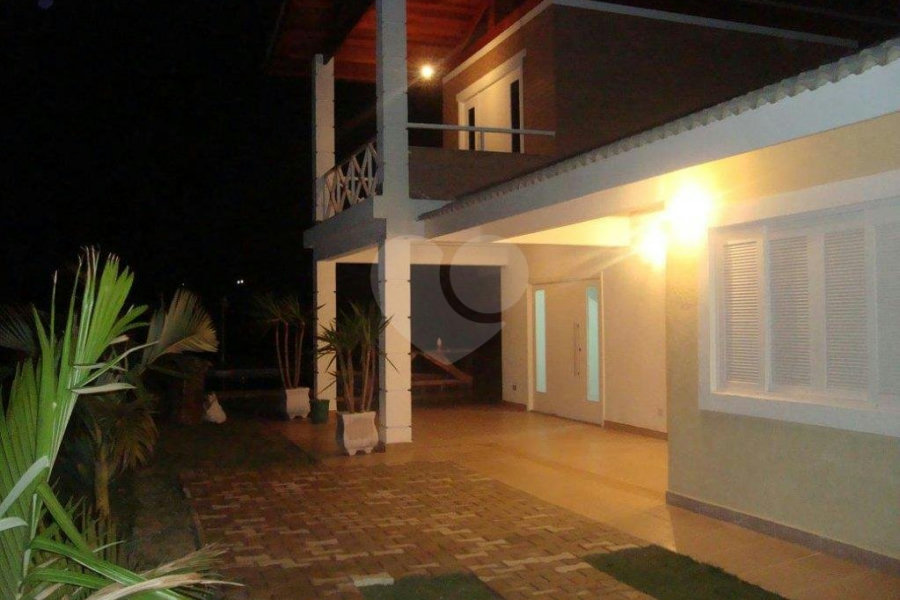 Casa à venda com 4 quartos, sendo 3 suítes, em Recreio Campo Verde, Ibiúna, SP