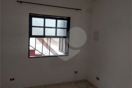 Casa à venda com 4 quartos, sendo 1 suíte, em Vila Pirajussara, São Paulo, SP