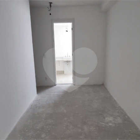 Apartamento à venda com 3 suítes em Moema, São Paulo, SP