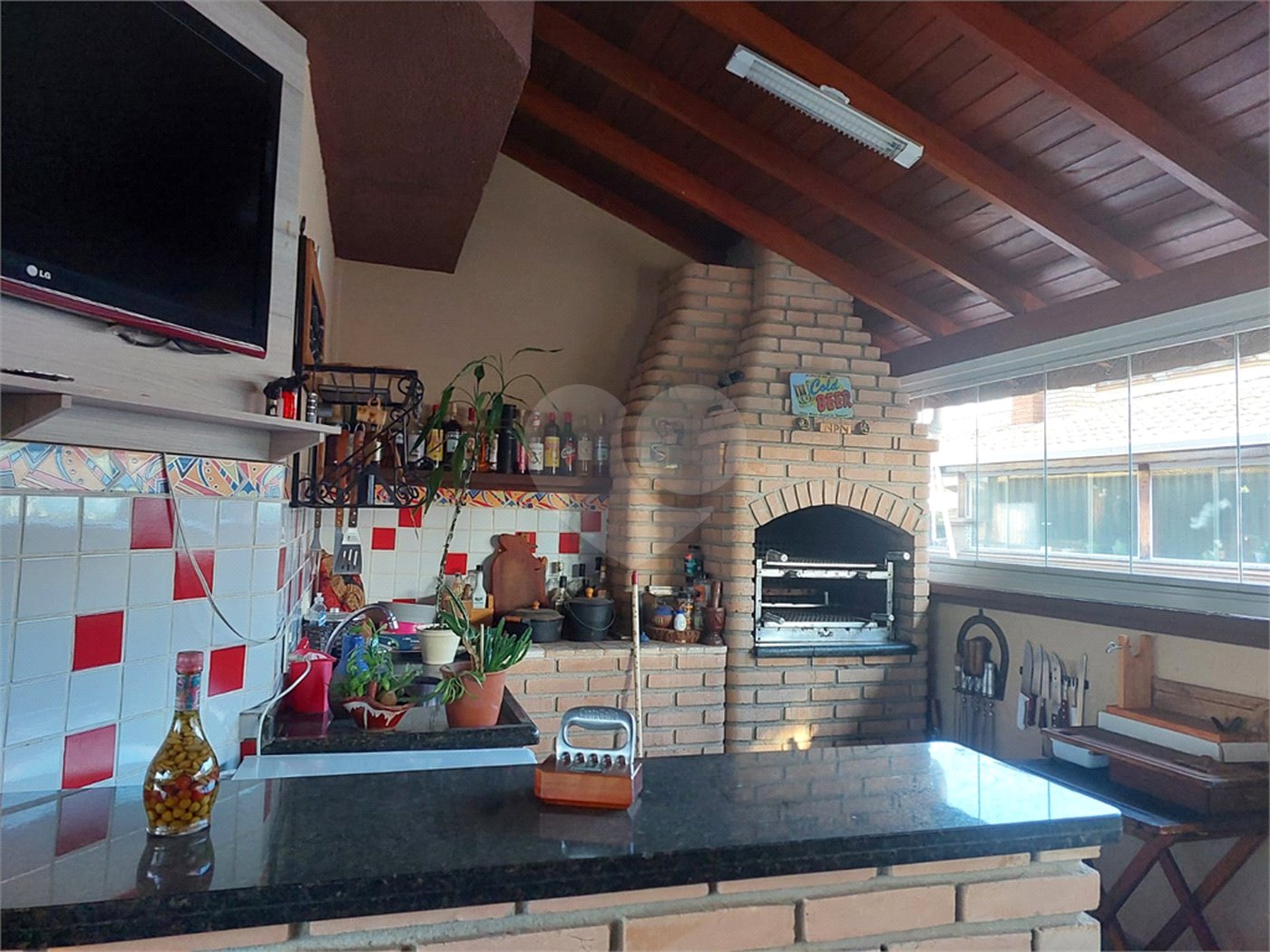 Casa à venda com 3 quartos, sendo 1 suíte, no condomínio Algarve Residencial, São Paulo - SP