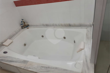 Casa à venda com 3 quartos, sendo 1 suíte, em Parque Terra Nova II, São Bernardo do Campo, SP