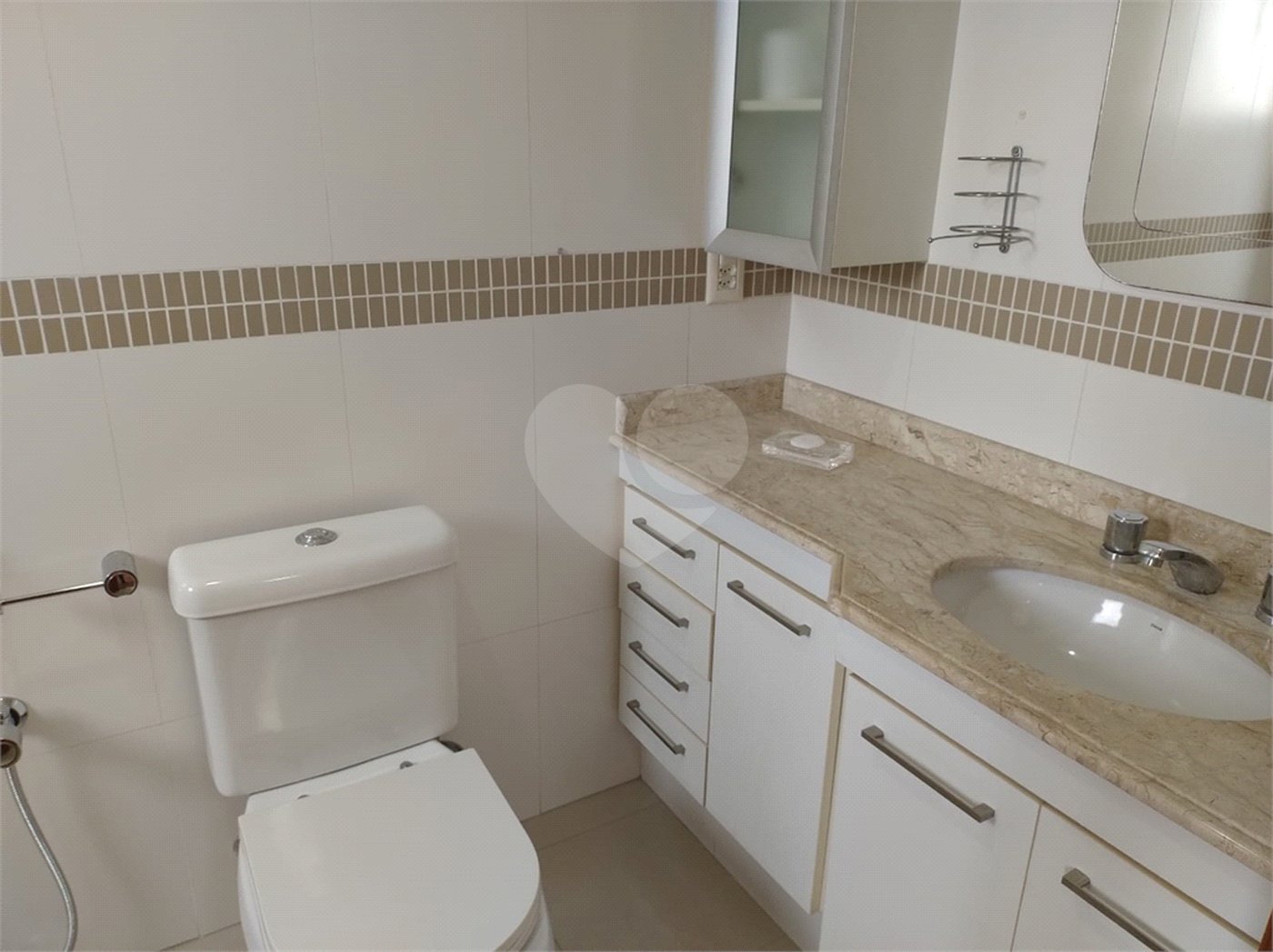 Apartamento para alugar com 3 suítes em Campo Belo, São Paulo, SP