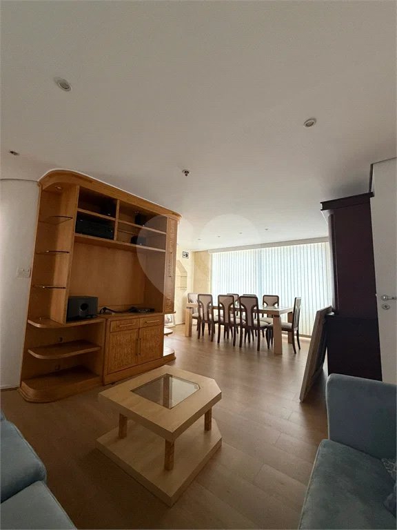 Triplex à venda ou para alugar com 3 suítes em Vila Suzana, São Paulo, SP