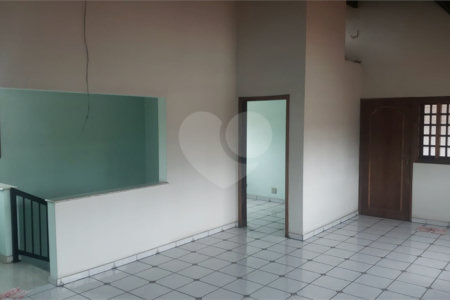 Sobrado à venda ou para alugar com 4 quartos, sendo 2 suítes, em Vila Congonhas, São Paulo, SP
